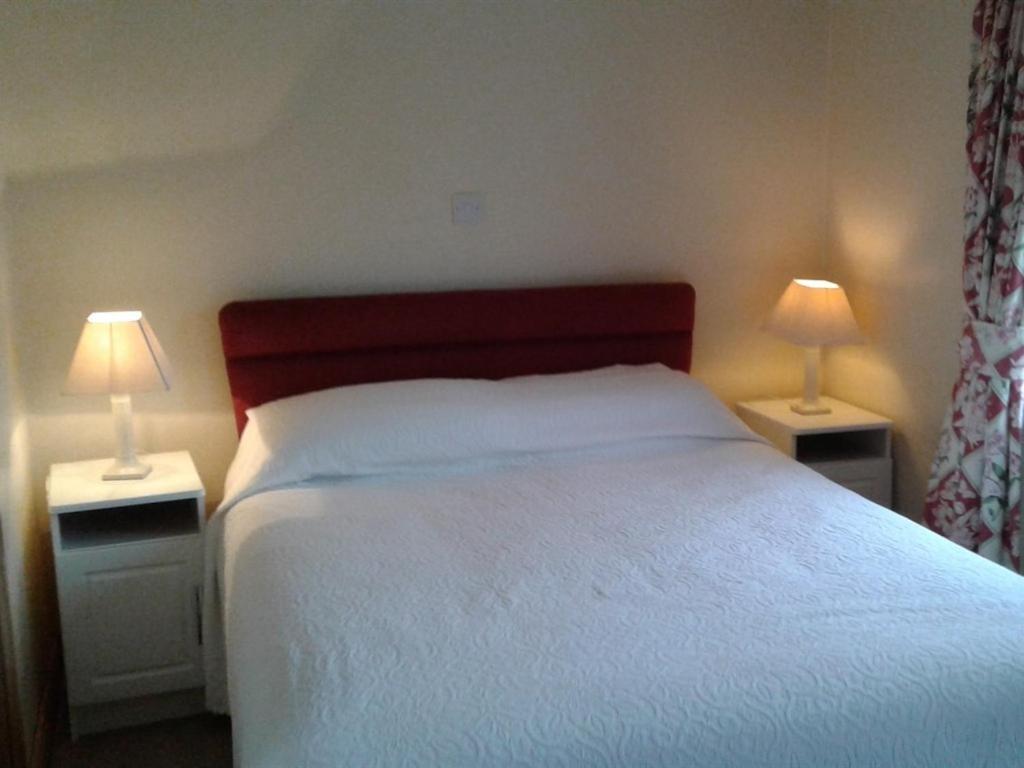 Hotel Clancys Of Glenfarne Extérieur photo